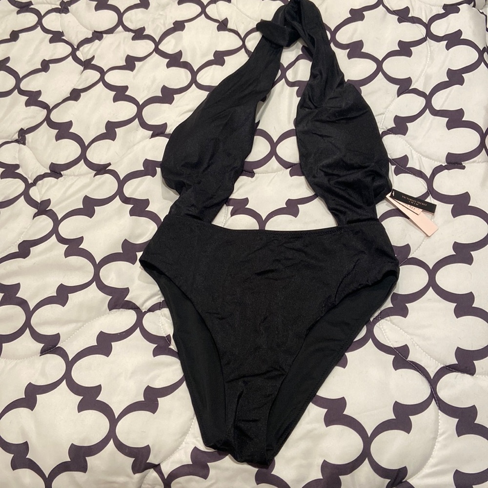 THREE New Victorias Secret swimsuits